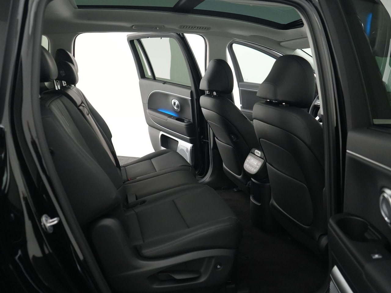 Hyundai IONIQ 9 - Lounge AWD+ 7p. 110.3 kWh | Panoramadak | Stoelmassage | 360 Camera | Stoelverkoeling/verw - AutoWereld.nl