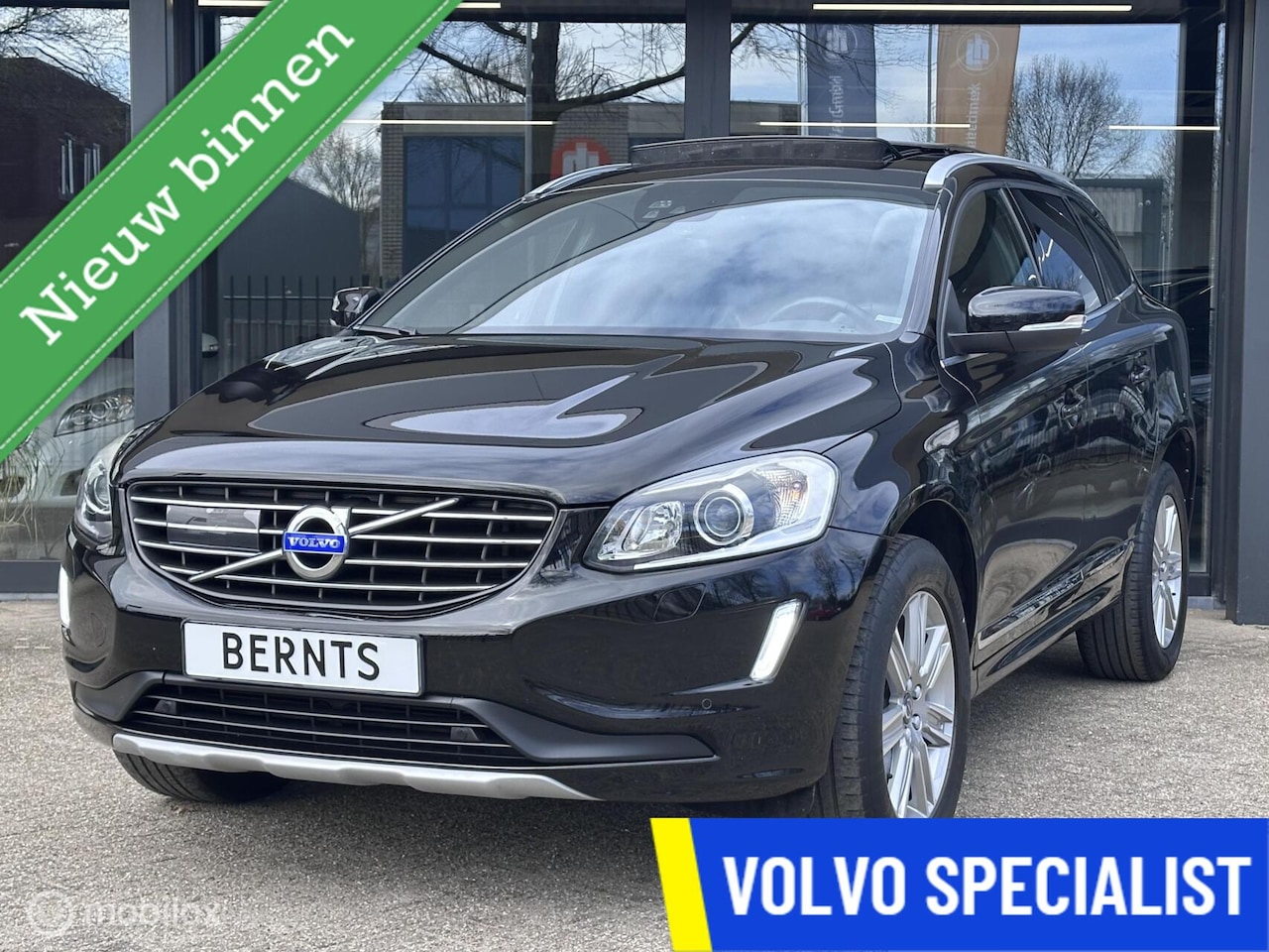 Volvo XC60 - D4 Summum|AdaptiveCruisecontrol|BLIS|Parkeercamera|Panoramadak - AutoWereld.nl