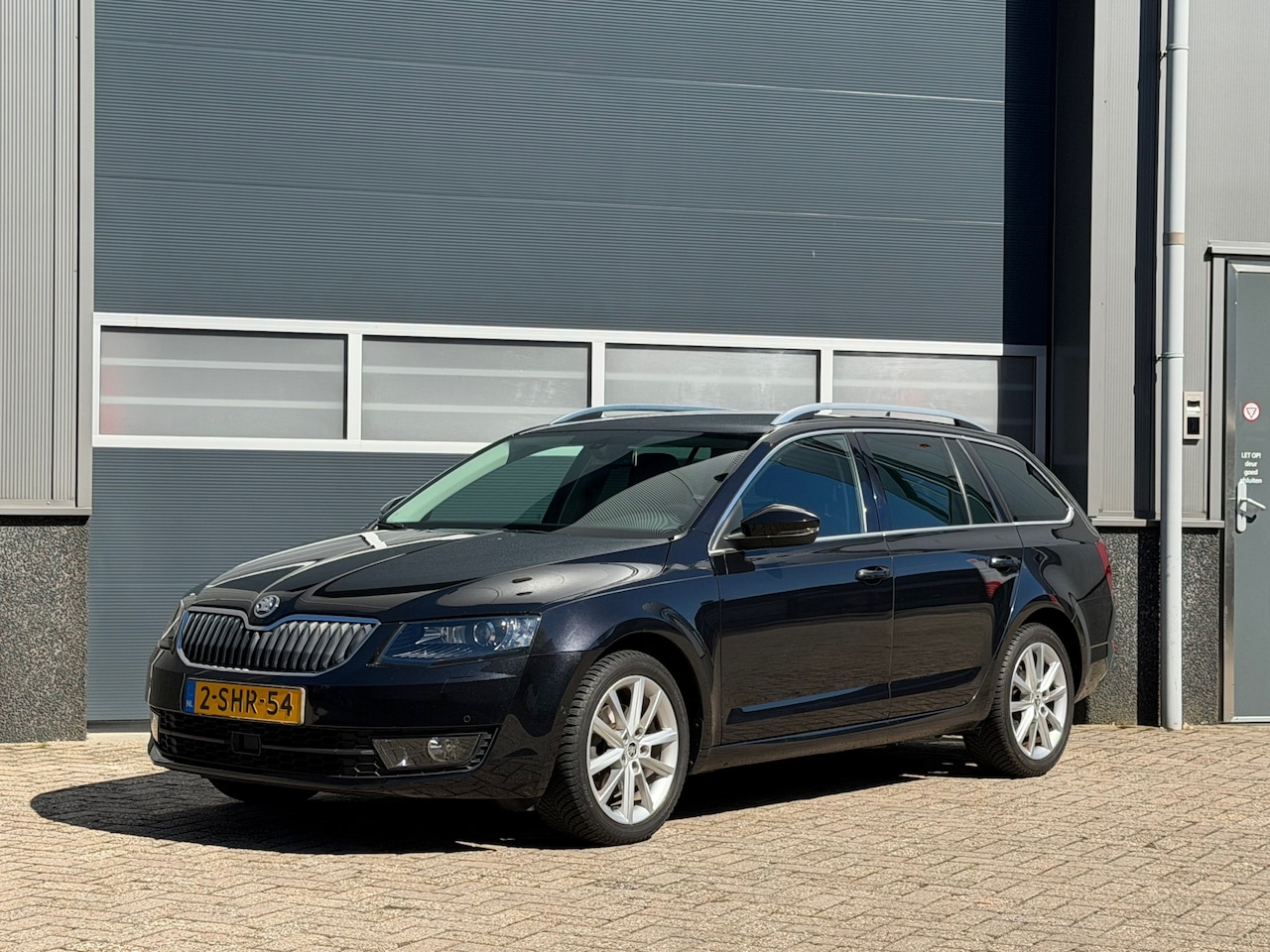 Skoda Octavia Combi - 1.2 TSI Greentech Elegance Businessline bj.2013 Navi|Trekh|Nap. - AutoWereld.nl