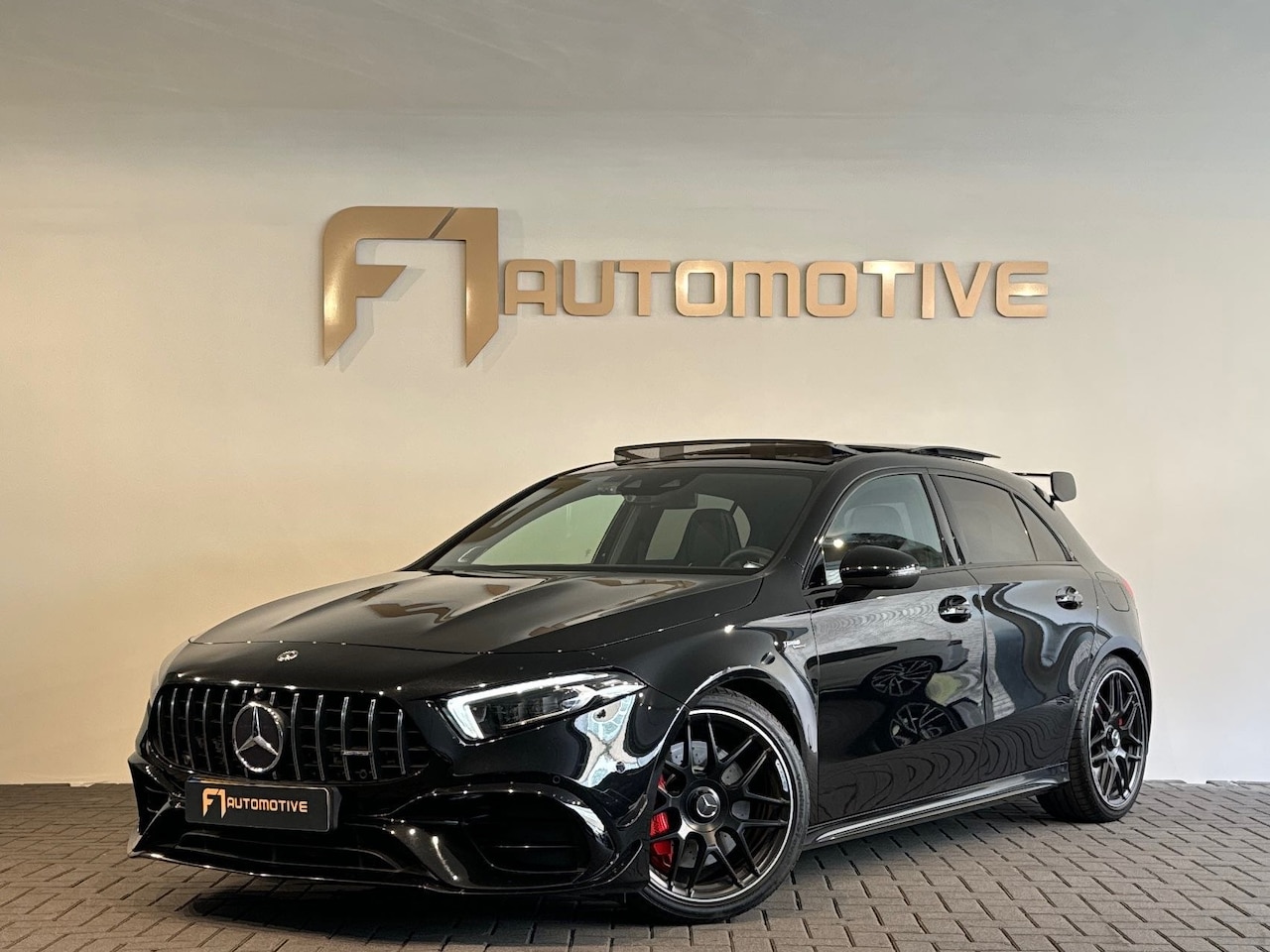 Mercedes-Benz A-klasse - AMG 45 S 4M+ Premium+ Pano|Kuip|Memory - AutoWereld.nl