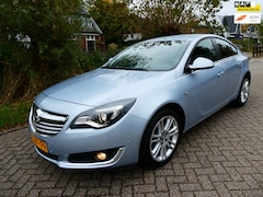 Opel Insignia - 1.4 Turbo 140pk 5-deurs 143.000km Clima Navi LED PDC