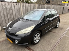Peugeot 207 - 1.4-16V XS