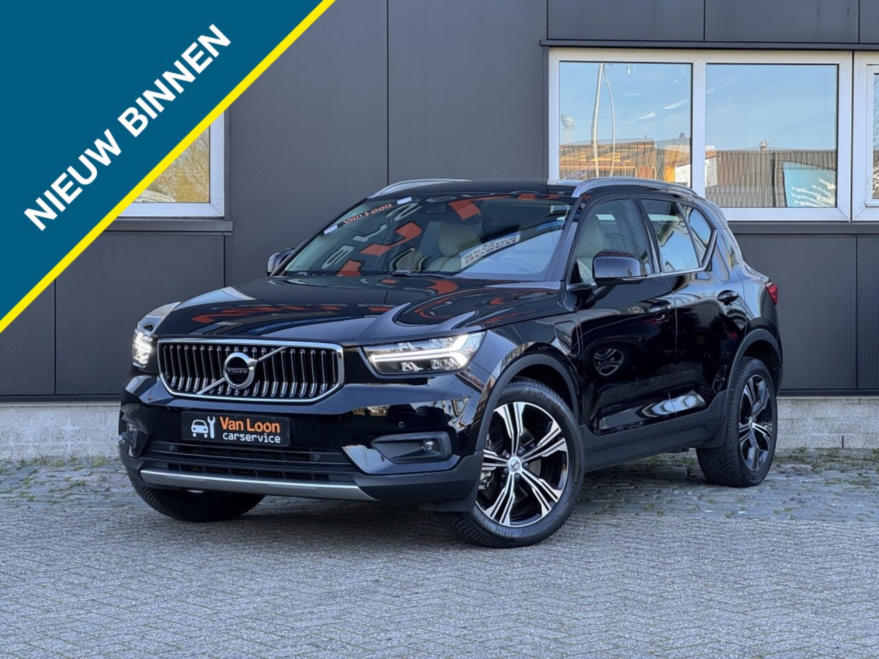 Volvo XC40 - 1.5T5 Rech. Inscr./Leder/Sportstoelen/Camera/Adapt cruise/Elek a - AutoWereld.nl