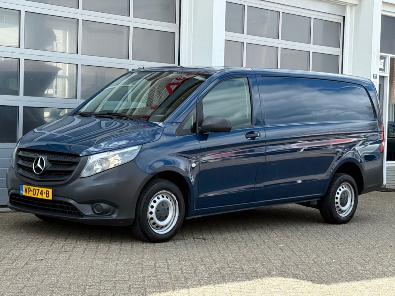 Mercedes-Benz Vito - 109 CDI Functional L2H1 Airco Trekhaak 1e eigenaar NW APK! - AutoWereld.nl