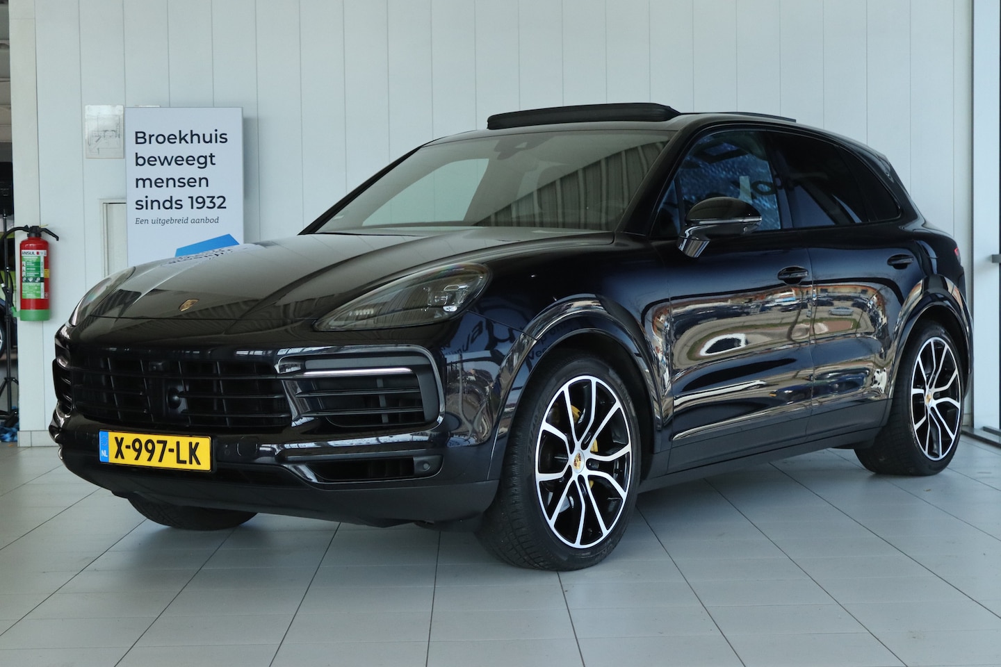 Porsche Cayenne - 3.0 E-Hybrid | Adapt. Cruise | 360 Camera | Bose | HUD | Sportchrono | 4-Wielbesturing | M - AutoWereld.nl