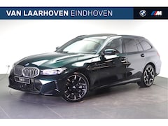 BMW 3-serie Touring - 330e M Sport Automaat / Panoramadak / Trekhaak / Sportstoelen / Comfort Access / Parking A