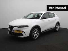 Alfa Romeo Tonale - 1.5T Hybrid Sprint | Navigatie | Parkeersensoren voor + Achter | Apple Carplay / Android a