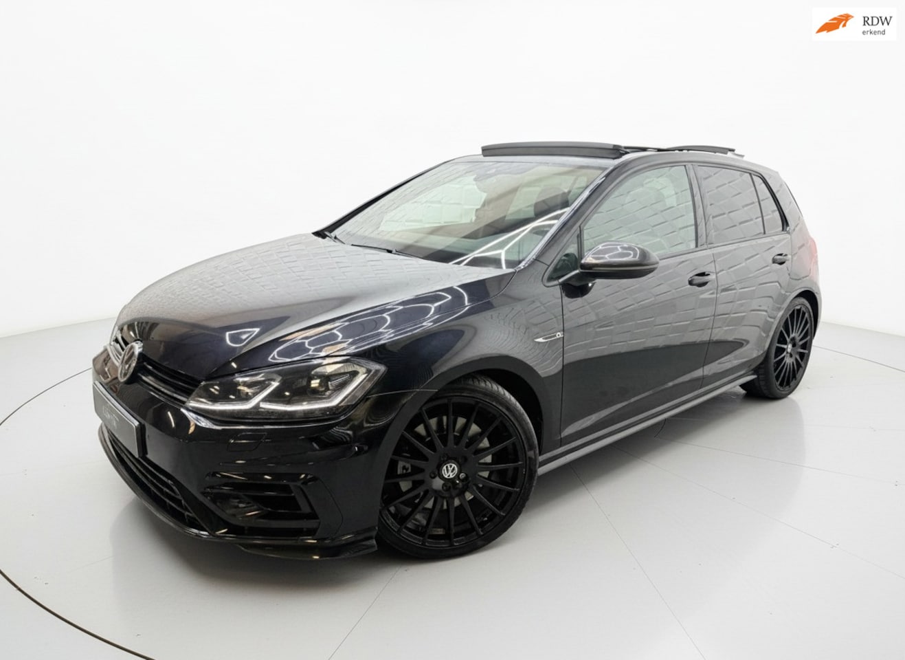 Volkswagen Golf - 2.0 TSI 4Motion R PANO VIRTUAL LEER MEMORY - AutoWereld.nl