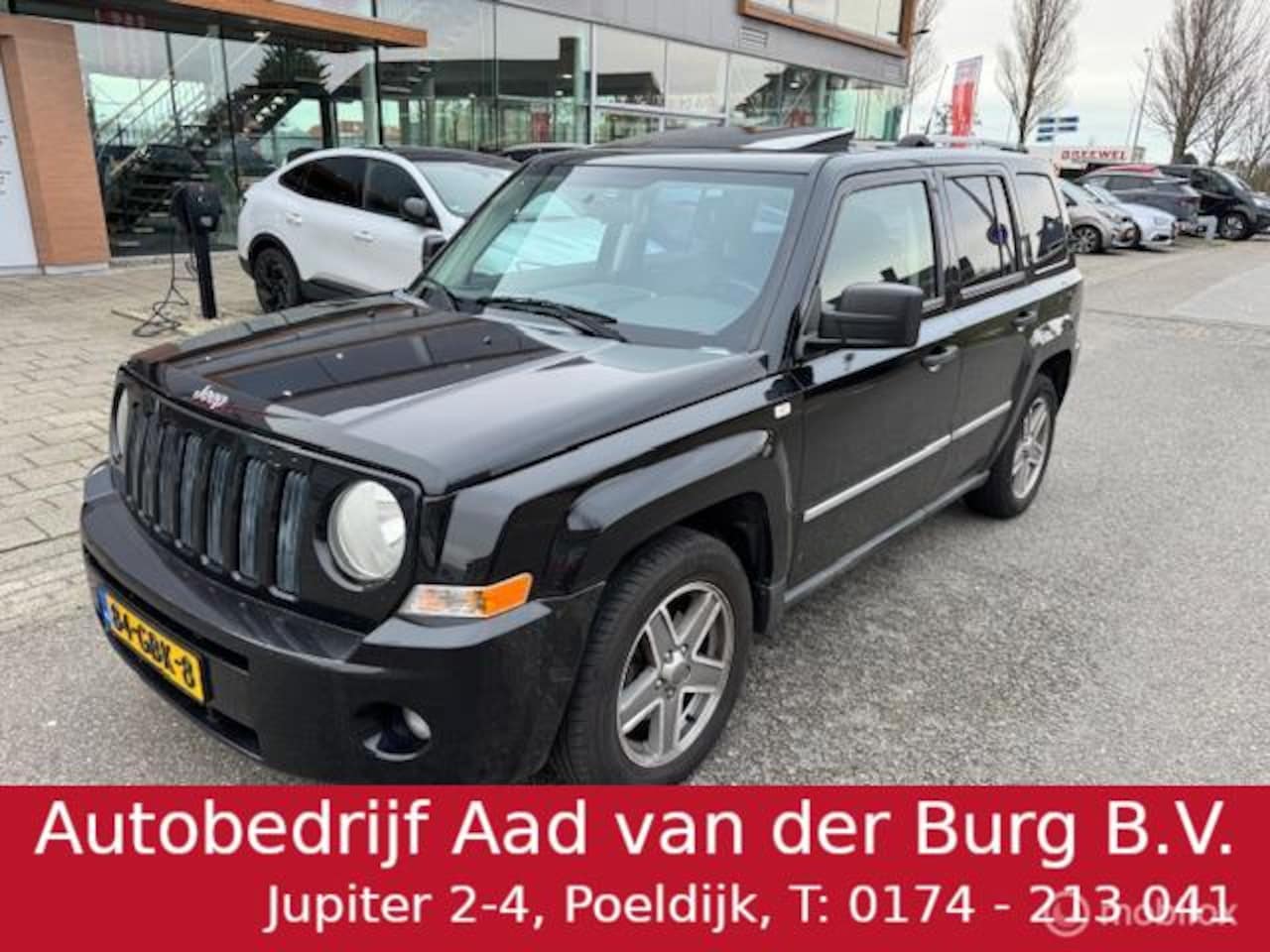 Jeep Patriot - 2.4 Limited 4X4 Climate & Cruise controle , Bluetooth carkit , Lederen bekelding met stuur - AutoWereld.nl