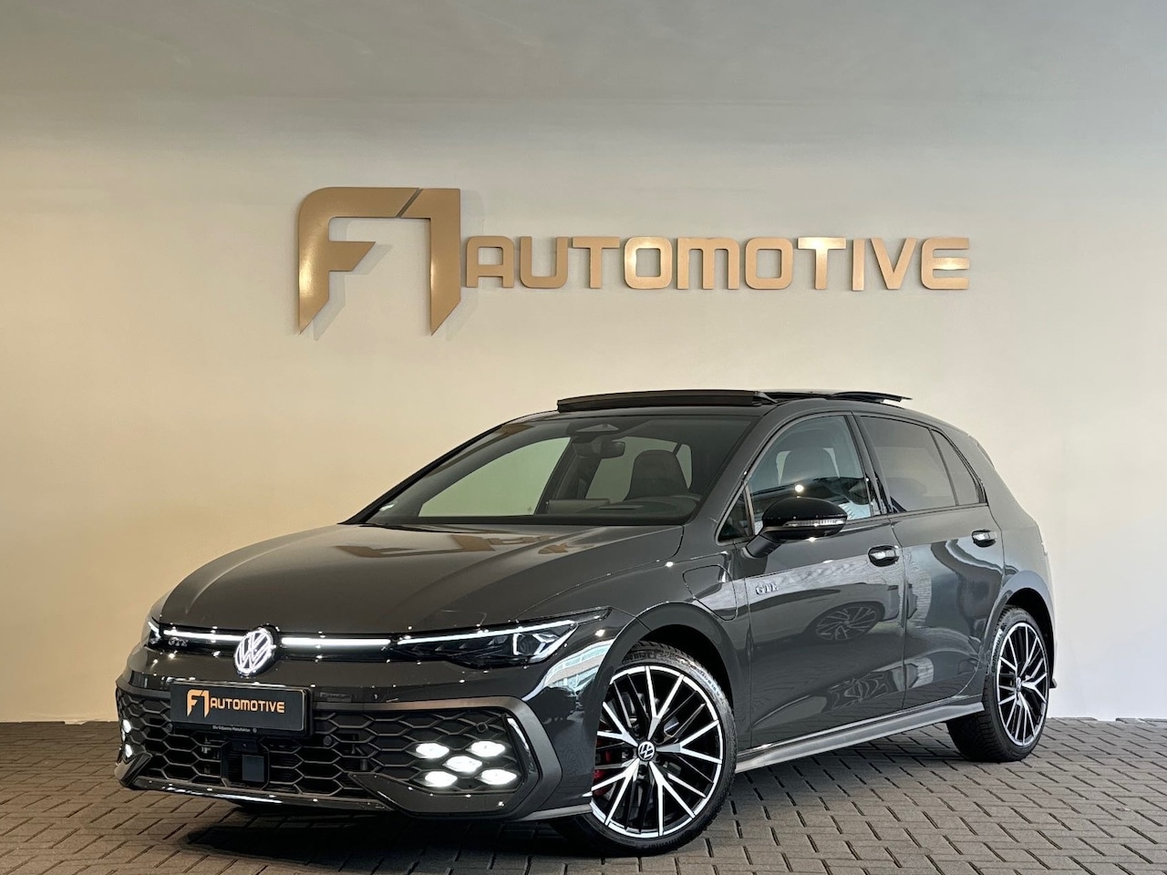 Volkswagen Golf - 1.5 eHybrid GTE Pano|360Camera|Dodeh|HuD|ACC - AutoWereld.nl