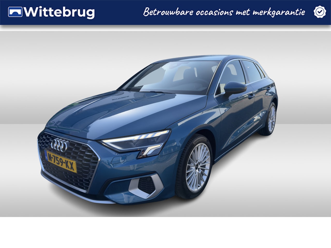 Audi A3 Sportback - 30 TFSI Business edition / 17"LMV / NAVI / APP.Connect - AutoWereld.nl