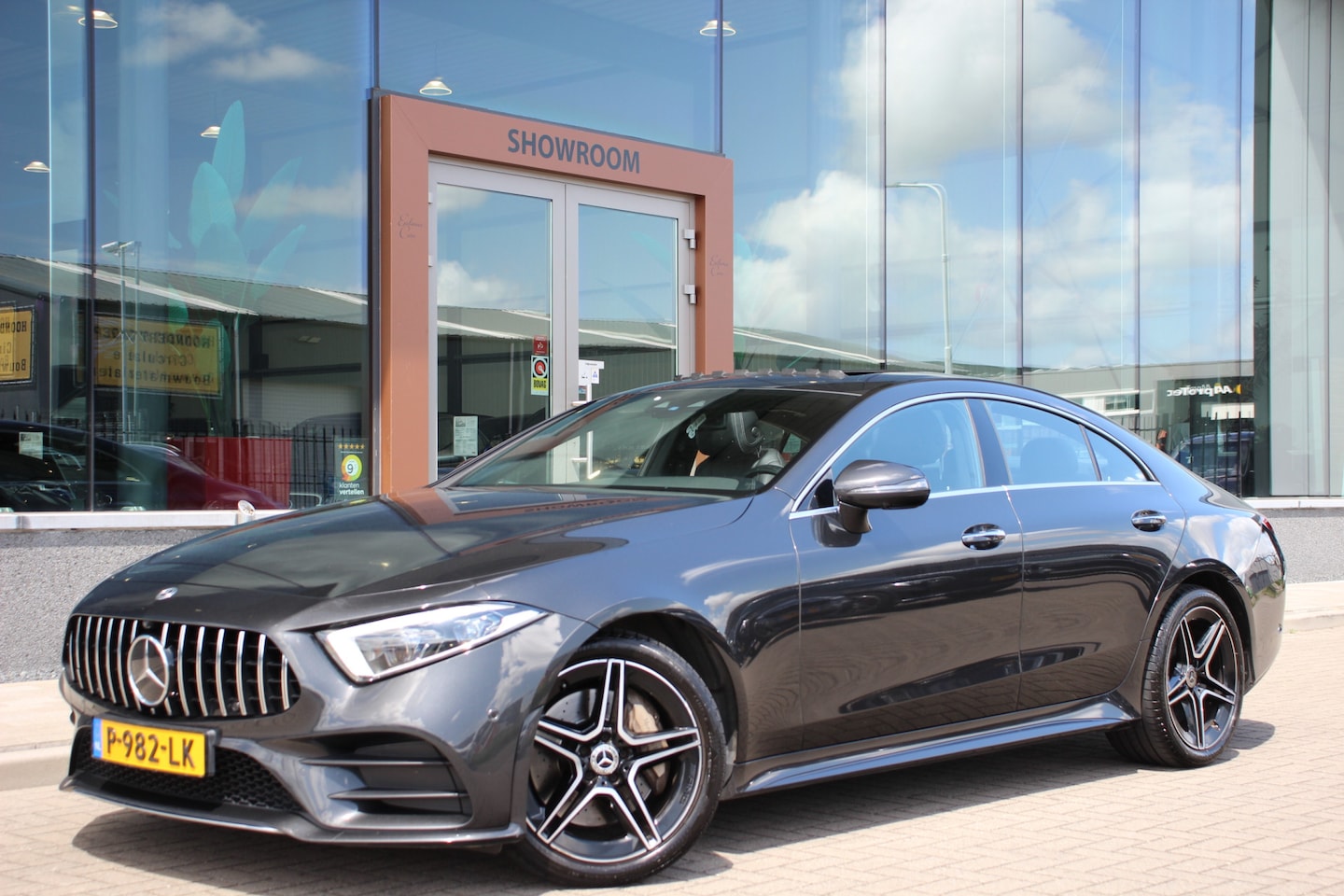Mercedes-Benz CLS-klasse - 450 4MATIC Premium Plus | Luchtvering | Burmester | 360 Camera | Pano - AutoWereld.nl