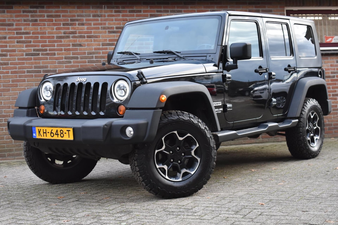 Jeep Wrangler Unlimited - 3.8 Sport '08 Softtop Airco Cruise Inruil mogelijk - AutoWereld.nl