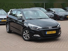Hyundai i20 - 1.0 T-GDI Comfort / Trekhaak / Camera / Navigatie / Parkeerhulp achter / Cruise Control /