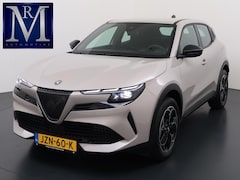 Alfa Romeo Junior - Elettrica 54 kWh VAN € 30.900, - VOOR € 26.877, - UW LENTEVOORDEEL € 4.023, - | 15.000KM |