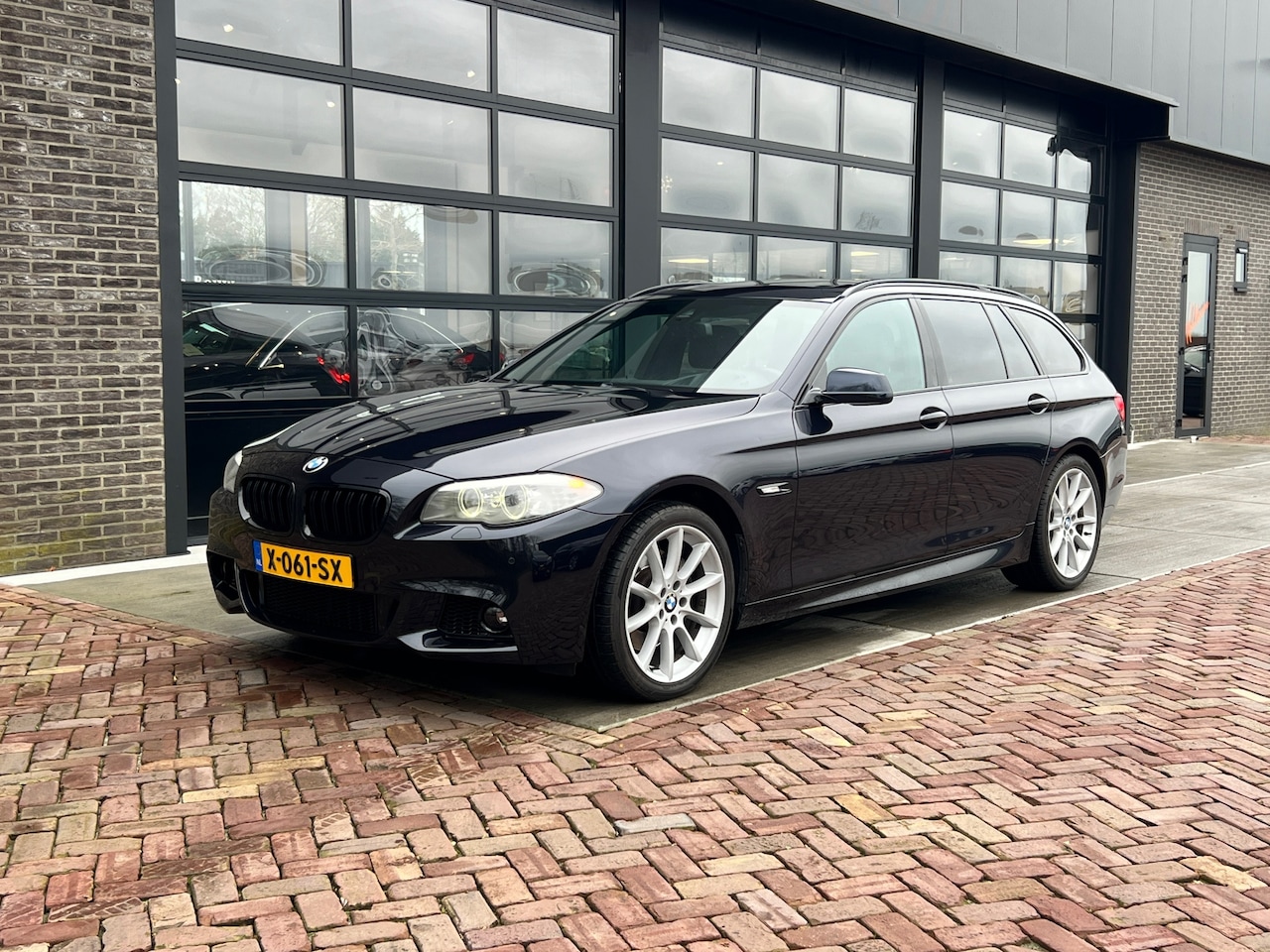 BMW 5-serie Touring - 525xd High Executive | Pano | Carplay | Navi | Clima | Cruise | - AutoWereld.nl