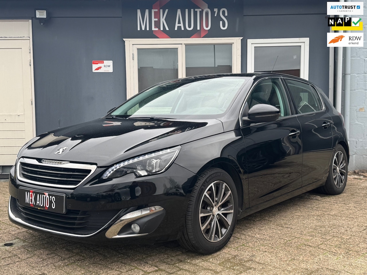 Peugeot 308 - 1.6 THP Première|Pano|Leer|Trekhaak|Cruise|Keyless| - AutoWereld.nl