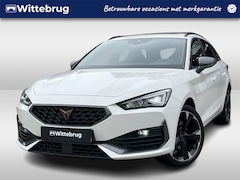 CUPRA Leon Sportstourer - 1.4 e-Hybrid 204PK Performance / Panoramadak / Kuipstoelen / Stuur + Stoelverwarming / Ver