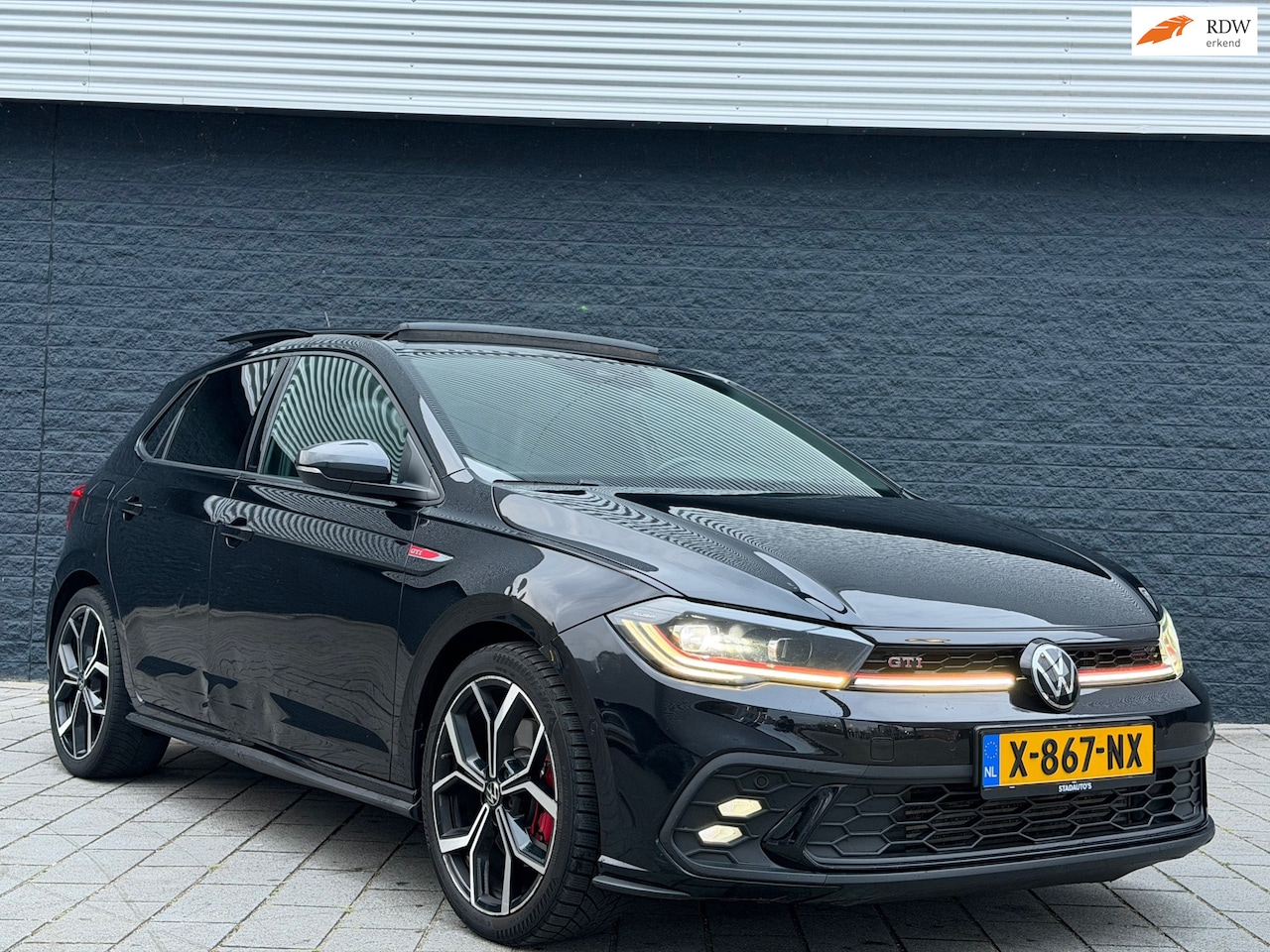 Volkswagen Polo - 2.0 TSI GTI PANO/AUTOMAAT/LED/FULL - AutoWereld.nl