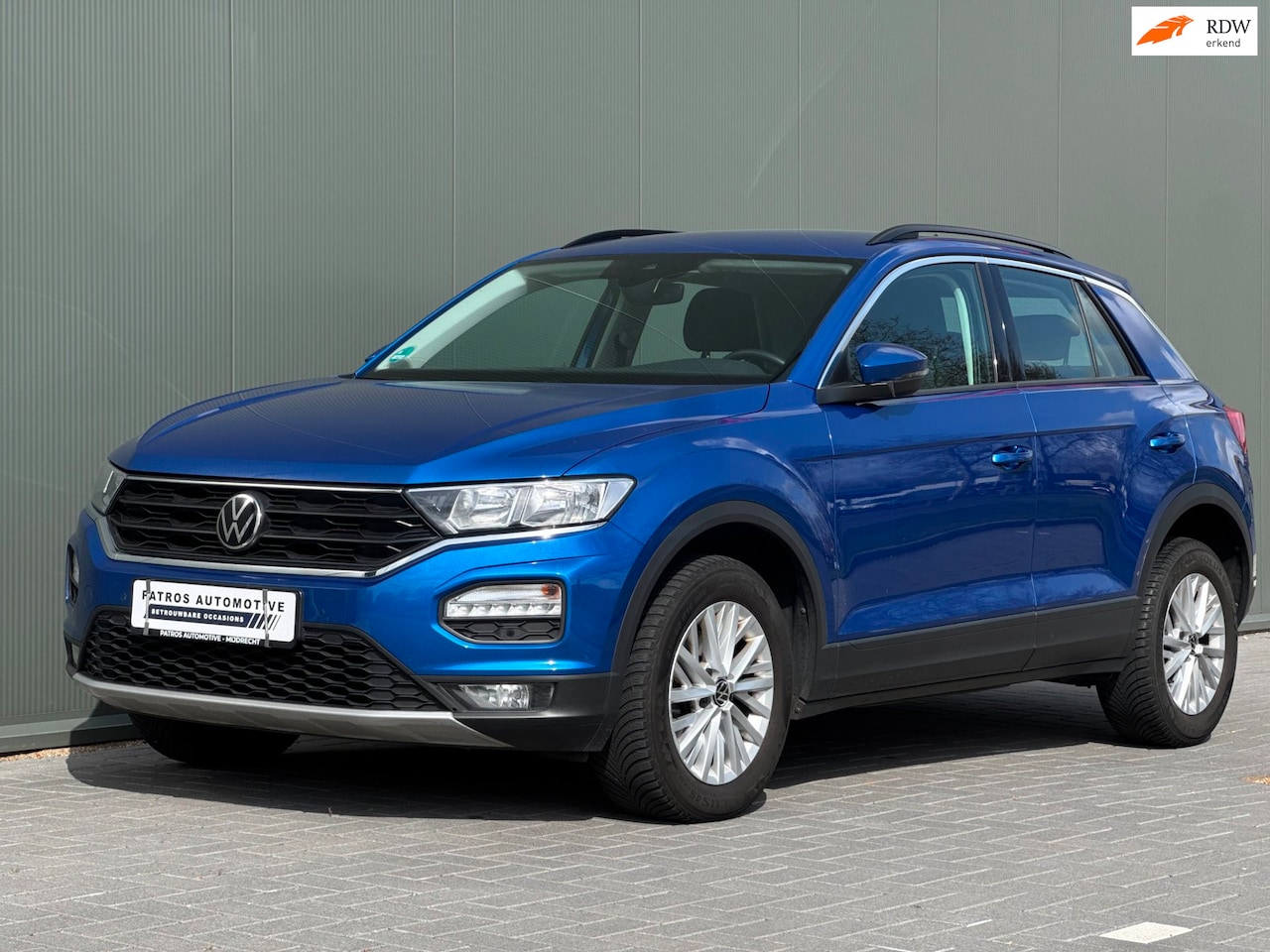 Volkswagen T-Roc - 1.0 TSI Style | Navi | Moderne SUV met hoge zit - AutoWereld.nl