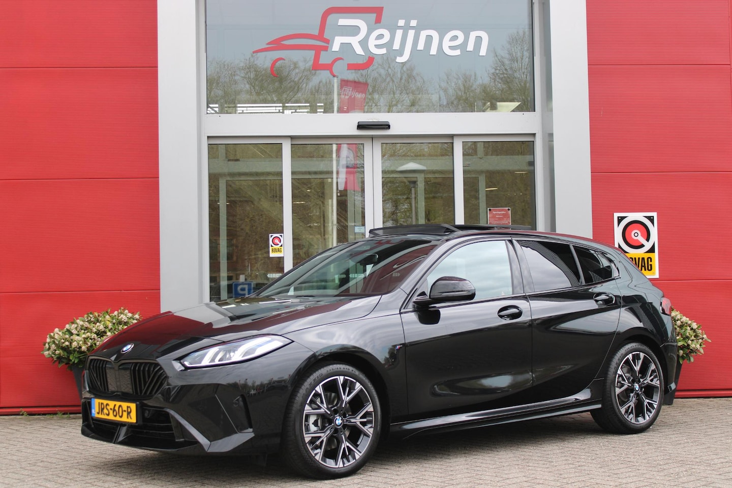 BMW 1-serie - 120 170PK M SPORT DESIGN EDITION | PANORAMA SCHUIF/KANTEL DAK | 18" LICHTMETALEN VELGEN | - AutoWereld.nl