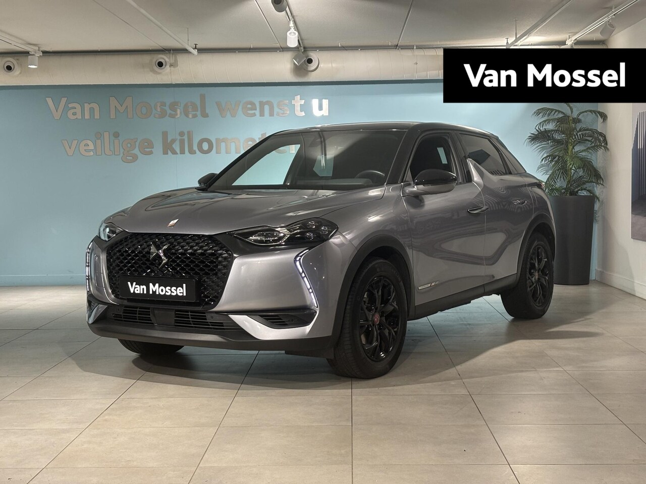 DS 3 Crossback - E-Tense Performance Line+ 50 kWh | Navigatie | Camera | 18" Lichtmetalen velgen - AutoWereld.nl