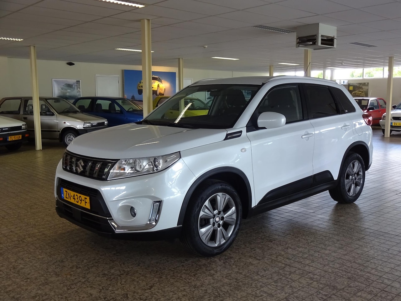 Suzuki Vitara - 1.0 Boosterjet 112PK Select Navigatie - AutoWereld.nl