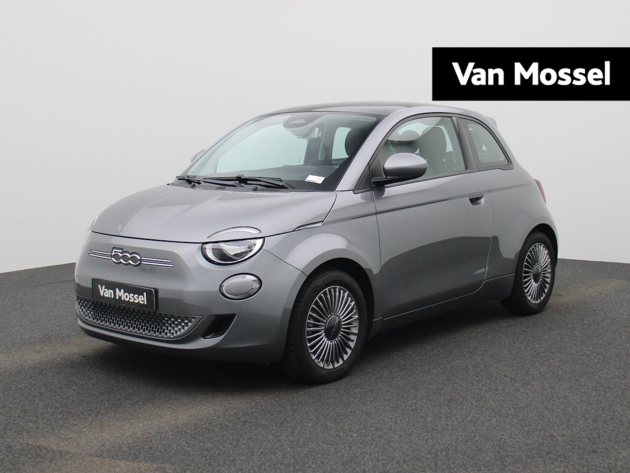 Fiat 500e - 500e 42 kWh Icon AUTOMAAT | NAVIGATIE | LMV | PDC | APPLE CARPLAY | DAB | STOELVERWARMING - AutoWereld.nl