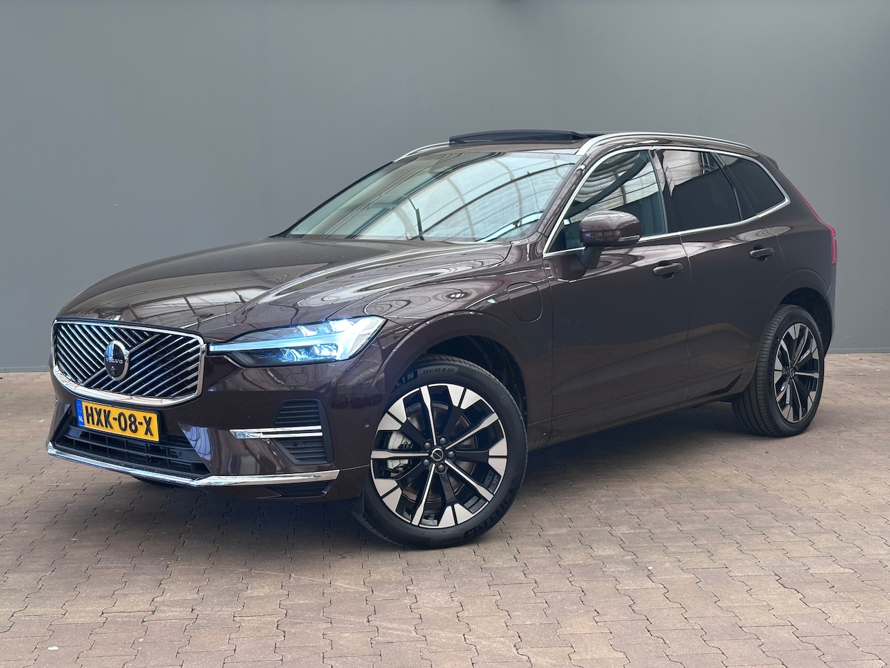Volvo XC60 - 2.0 T6 Plug-in hybrid AWD Ultra Bright | 20'' Lichtmetalen velgen | Harmann Kardon | Panor - AutoWereld.nl