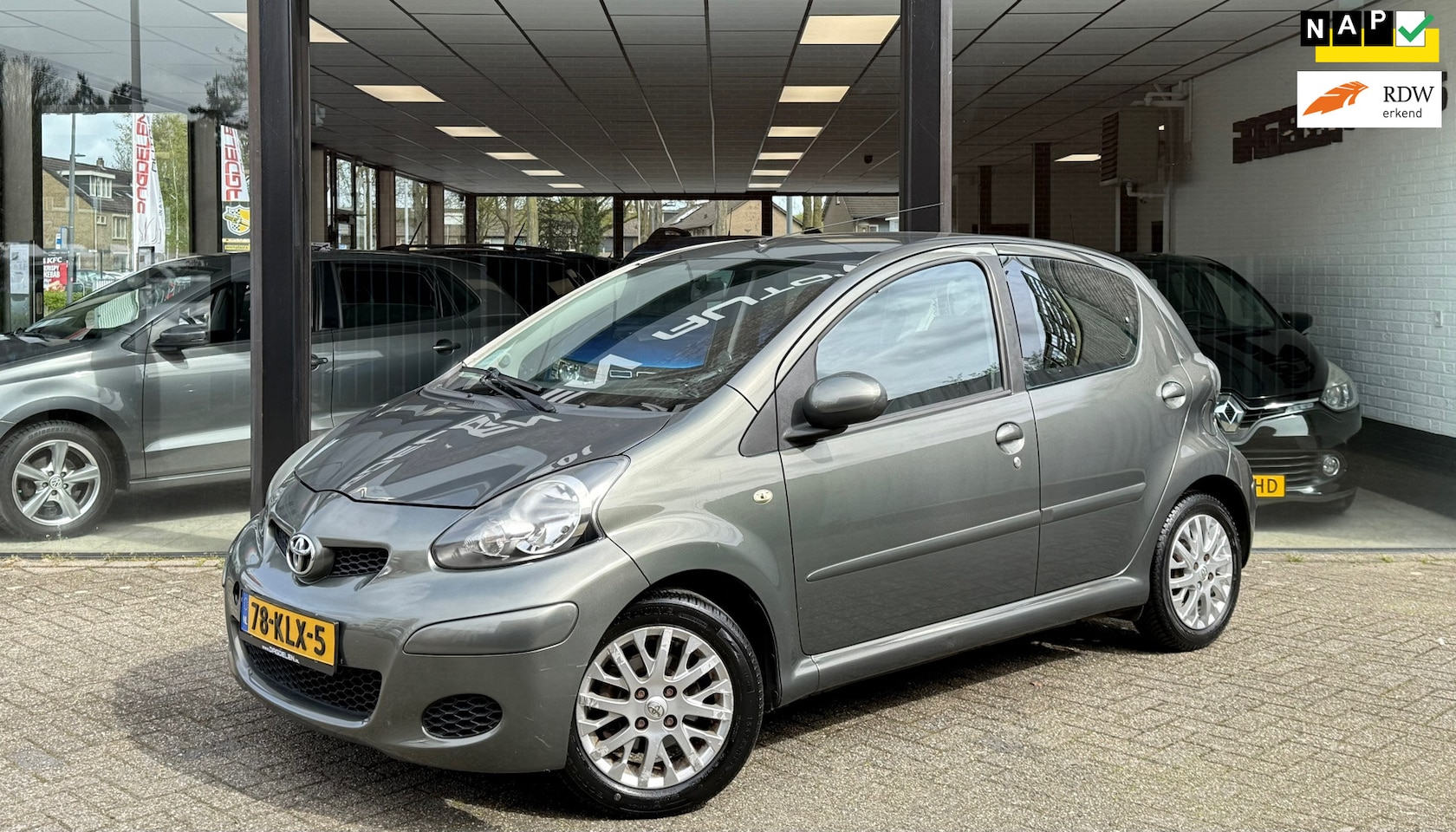 Toyota Aygo - 1.0-12V Aspiration Green AUTOMAAT | ALCANTARA | NAP - AutoWereld.nl
