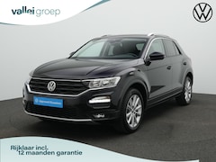 Volkswagen T-Roc - 1.0 TSI 115 pk Style | Trekhaak | Achteruitrijcamera | Adaptive Cruise | Elektrische achte