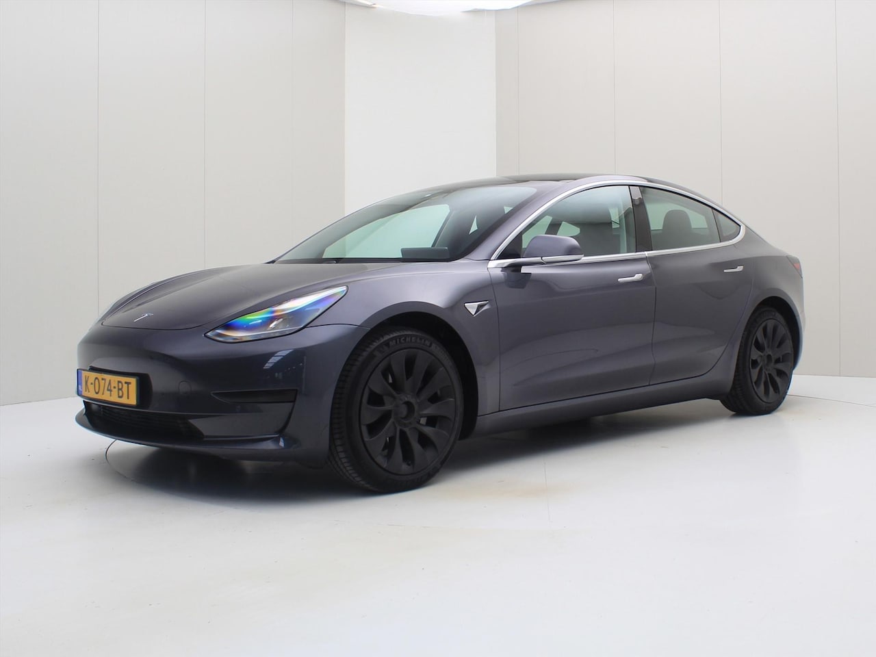 Tesla Model 3 - Standard RWD Plus 93% SoH [ FSD+LFP-ACCU+60 kWh+PREMIUM AUDIO ] - AutoWereld.nl