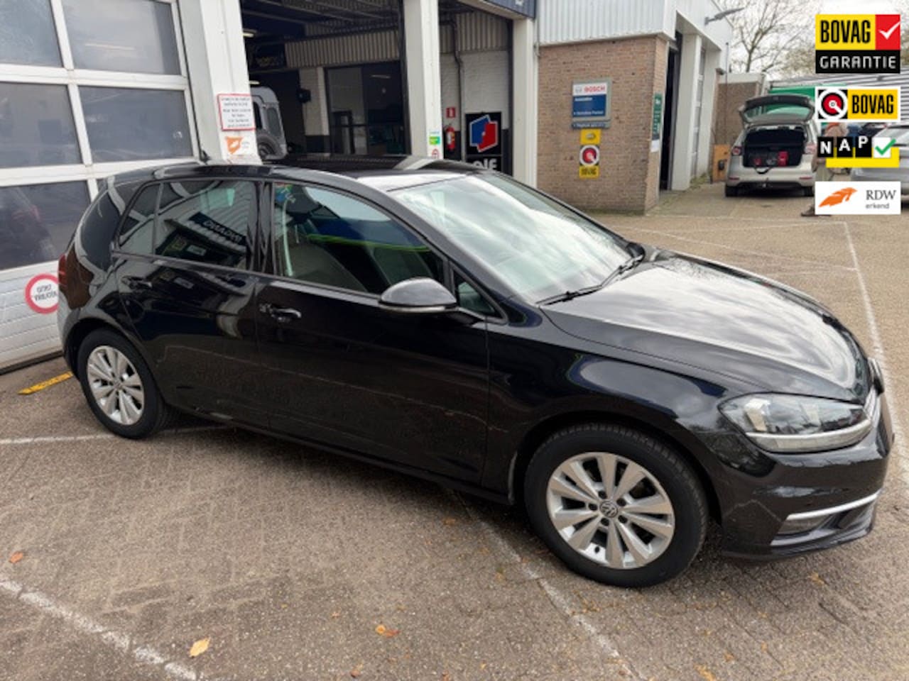 Volkswagen Golf - 1.0 TSI Comfortline Business 1.0 TSI Comfortline Business - AutoWereld.nl