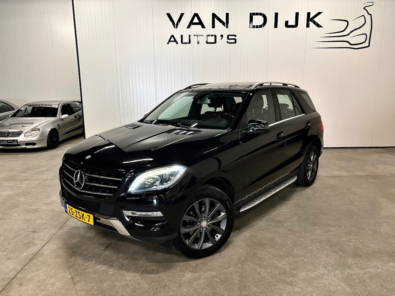 Mercedes-Benz M-klasse - 350 BlueTEC Designo Trekhaak Panoramadak - AutoWereld.nl