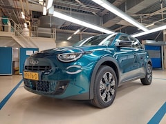 Fiat 600 - 1.2 Hybrid Urban 110pk | Pack Style + Comfort | Keyless-Entry | Achteruitrijcamera | Navig