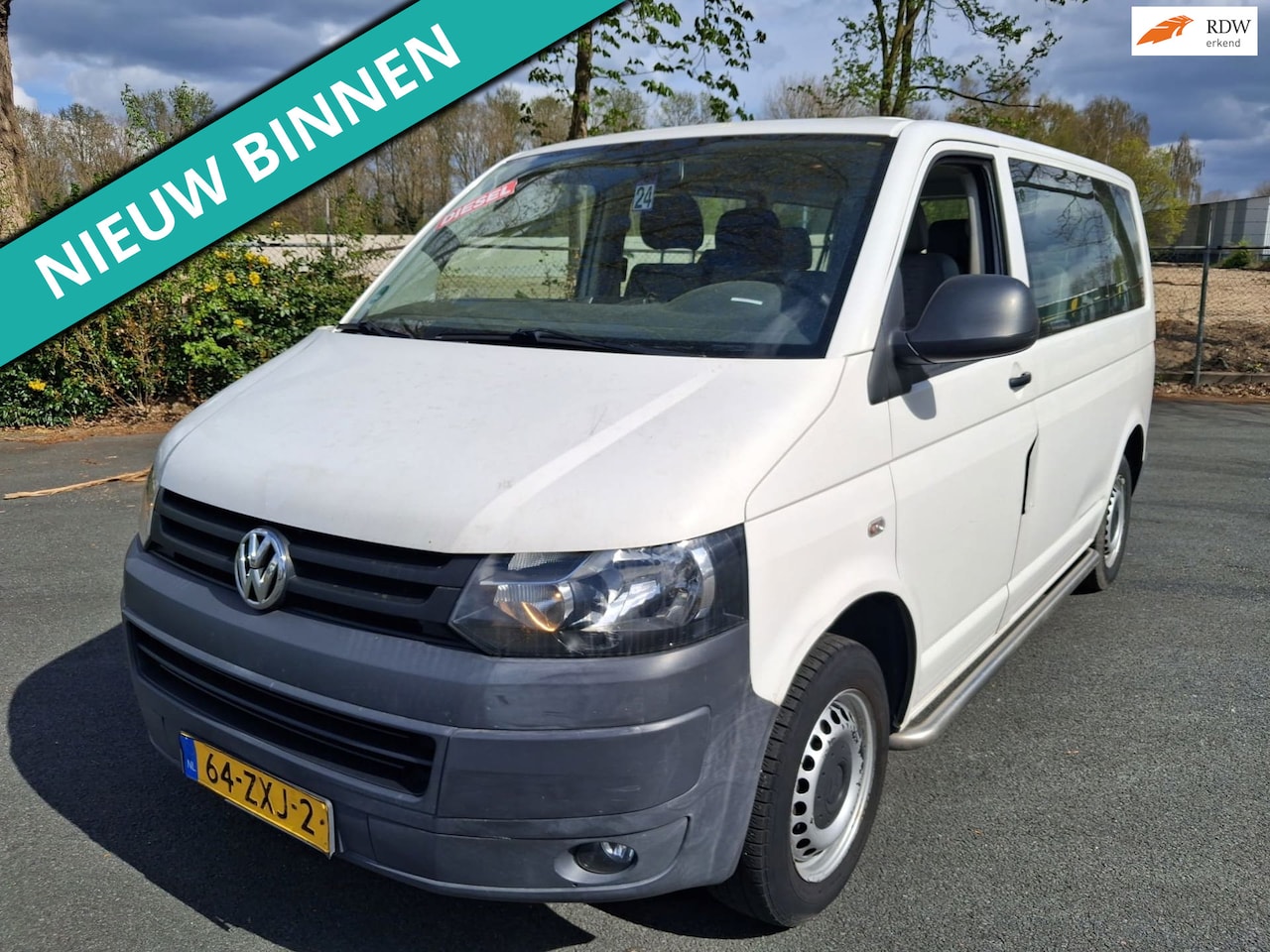 Volkswagen Transporter Kombi - 2.0 TDI L1H1 Trendline Baseline 9 PERS UITVOERING MET AIRCO - AutoWereld.nl