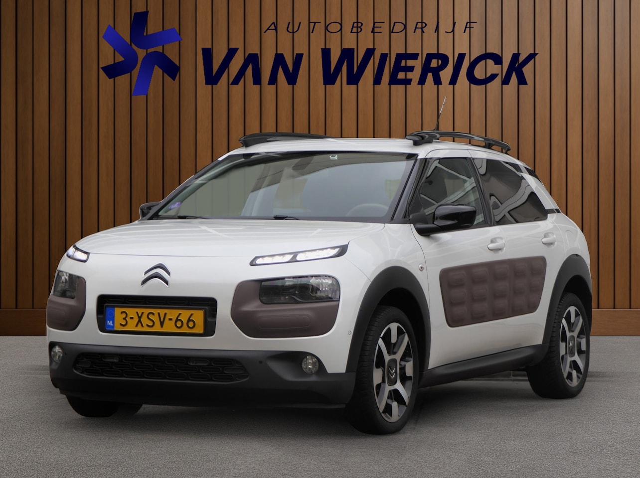 Citroën C4 Cactus - 1.2 e-VTi Shine Automaat 82PK | Distributieriem vervangen! | Camera | Navi | Clima | NAP - AutoWereld.nl