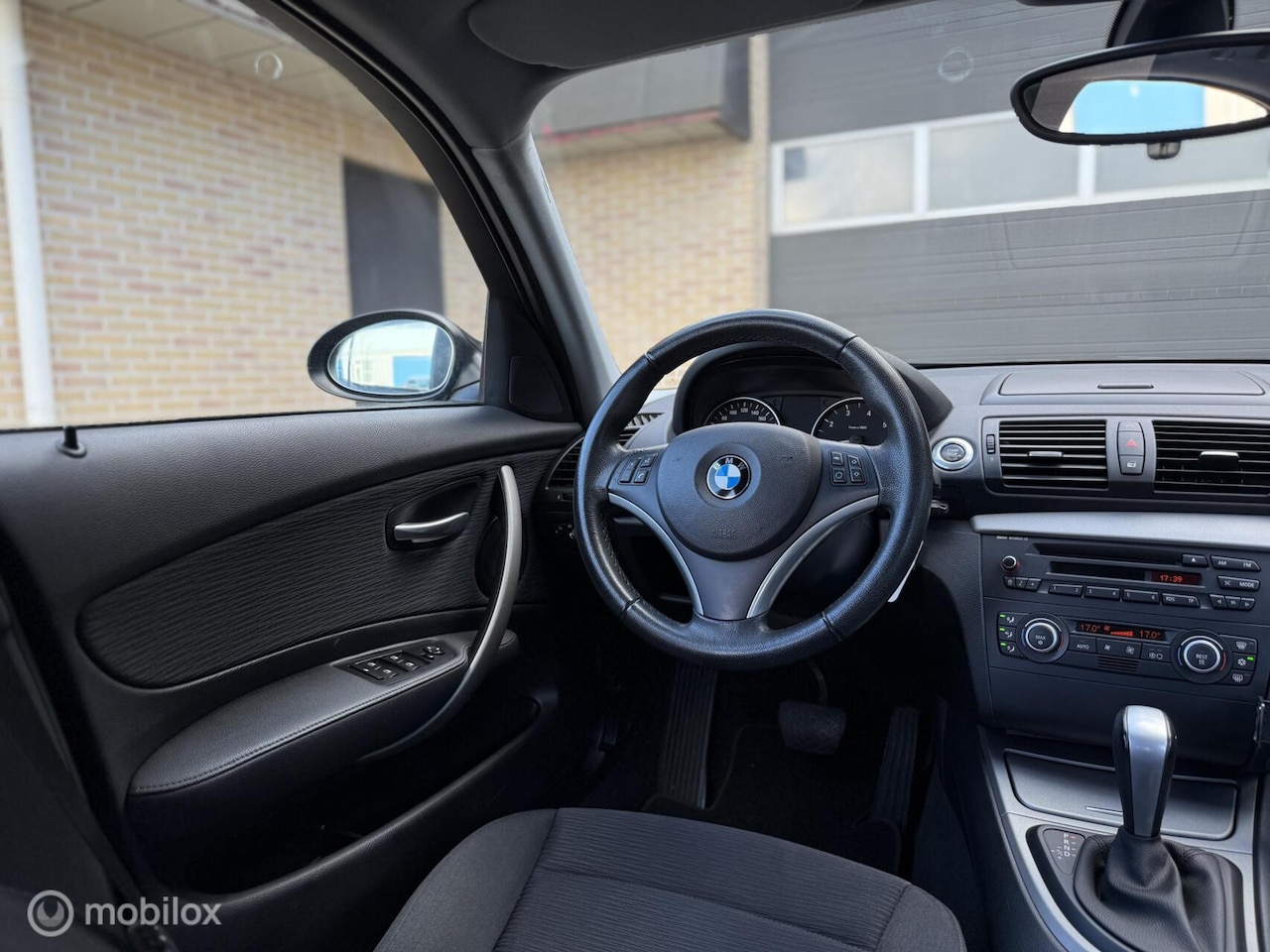 BMW 1-serie - 118i Executive | Automaat|nieuwe Ketting|LM16 - AutoWereld.nl