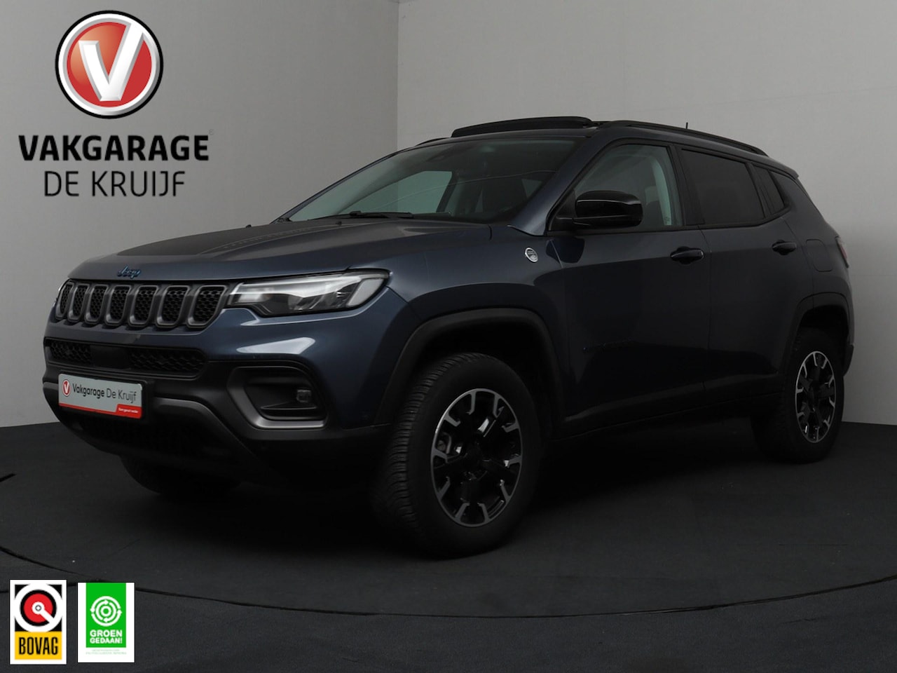Jeep Compass - 4xe 240 Plug-in Hybrid Electric Trailhawk | ACC | LED | Camera | Panoramadak! - AutoWereld.nl