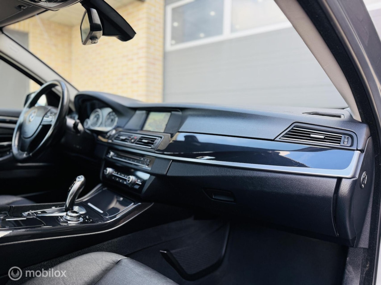 BMW 5-serie - 520i High Executive|Automaat|Leder|NieuweKetting - AutoWereld.nl