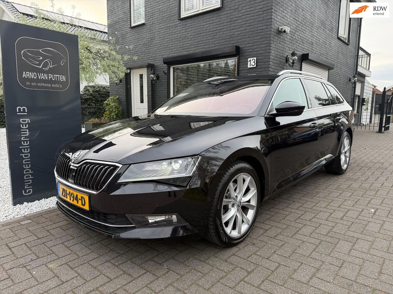 Skoda Superb Combi - 1.4 TSI Automaat /Panodak /Camera / Led/ Cruise - AutoWereld.nl