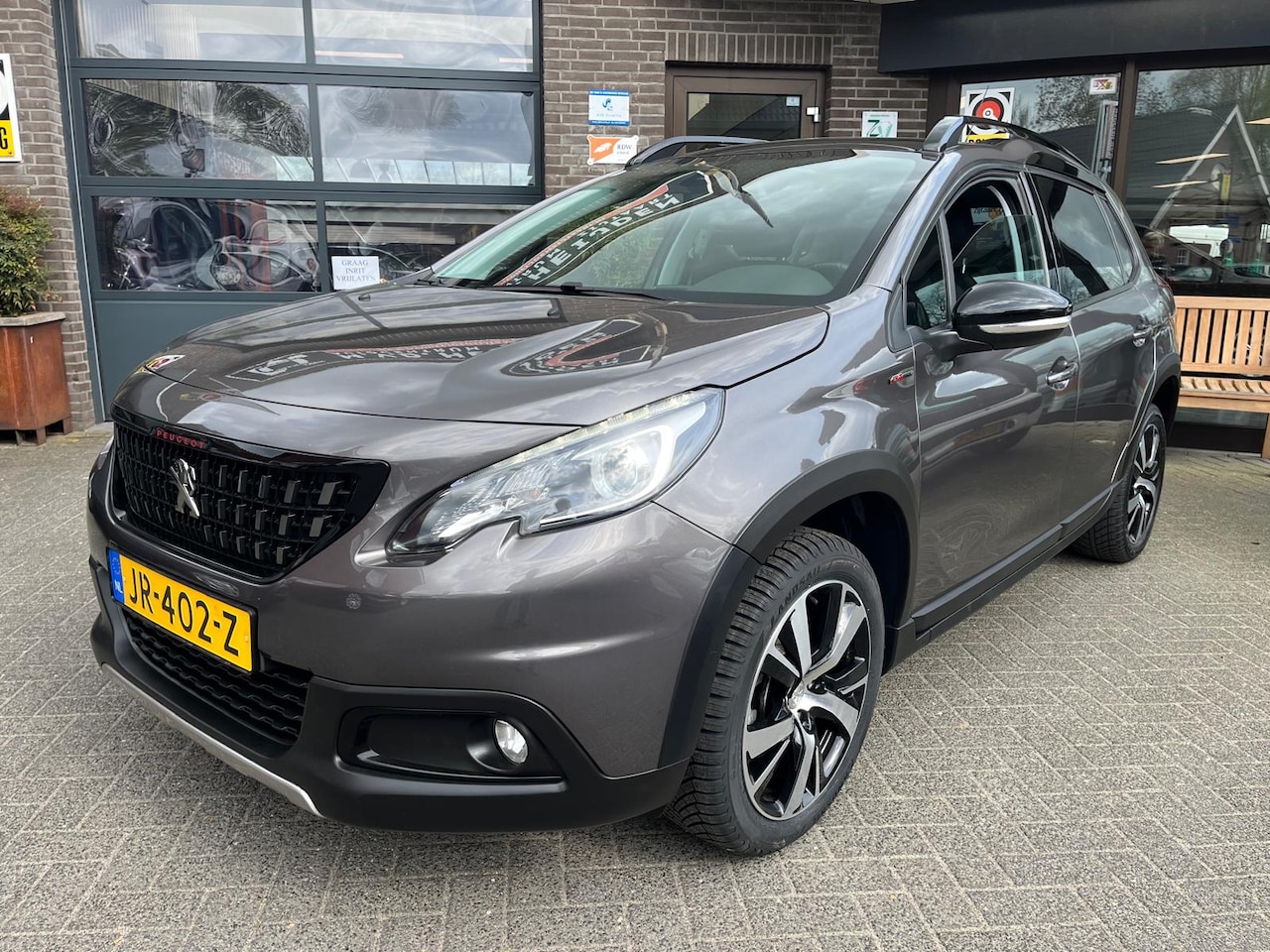 Peugeot 2008 - 1.2 PureTech GT-Line App-connect - AutoWereld.nl