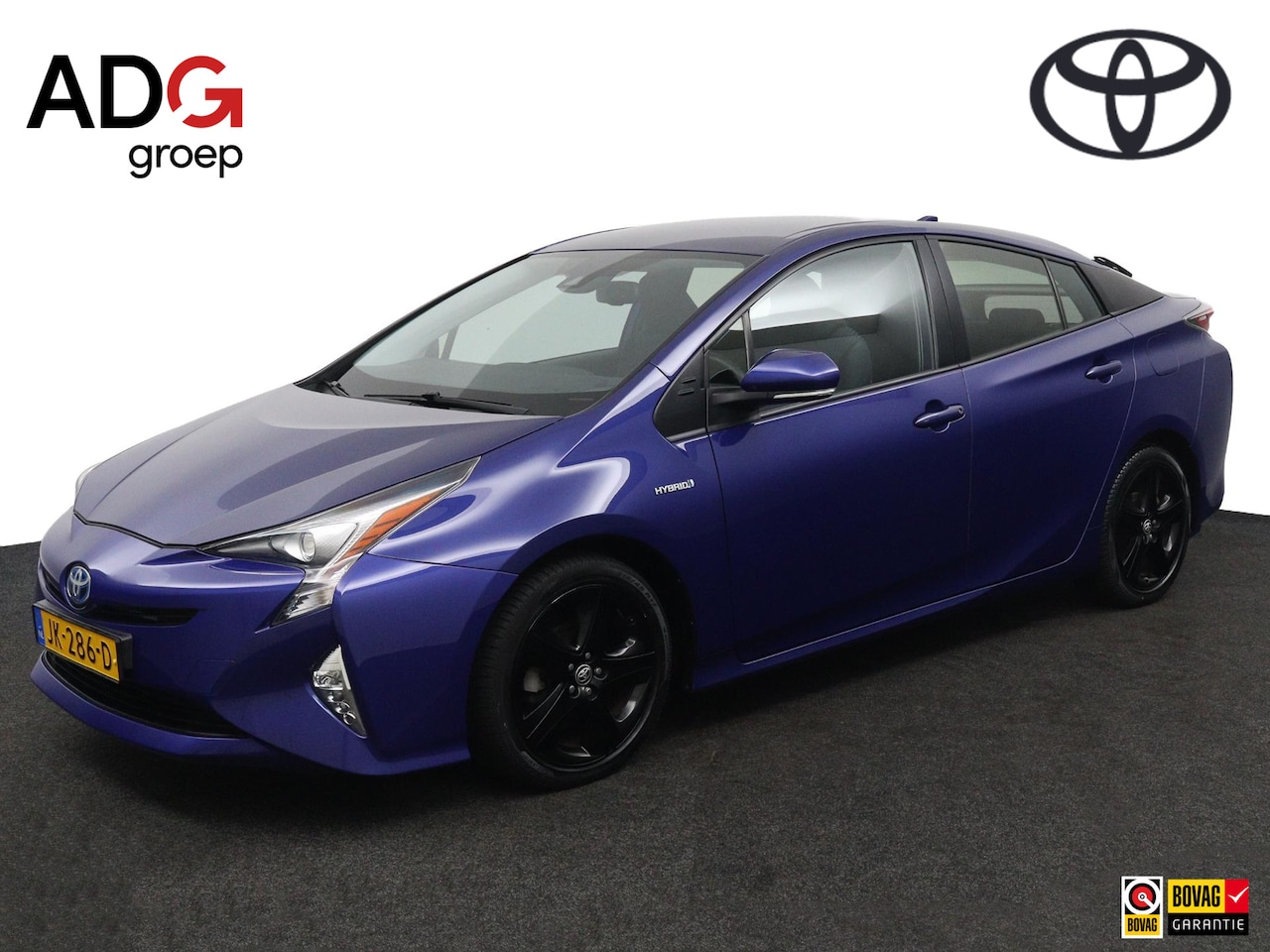 Toyota Prius - 1.8 First Edition | Trekhaak | Head Up Display | Keyless Entry | Dealer Onderhouden | Navi - AutoWereld.nl