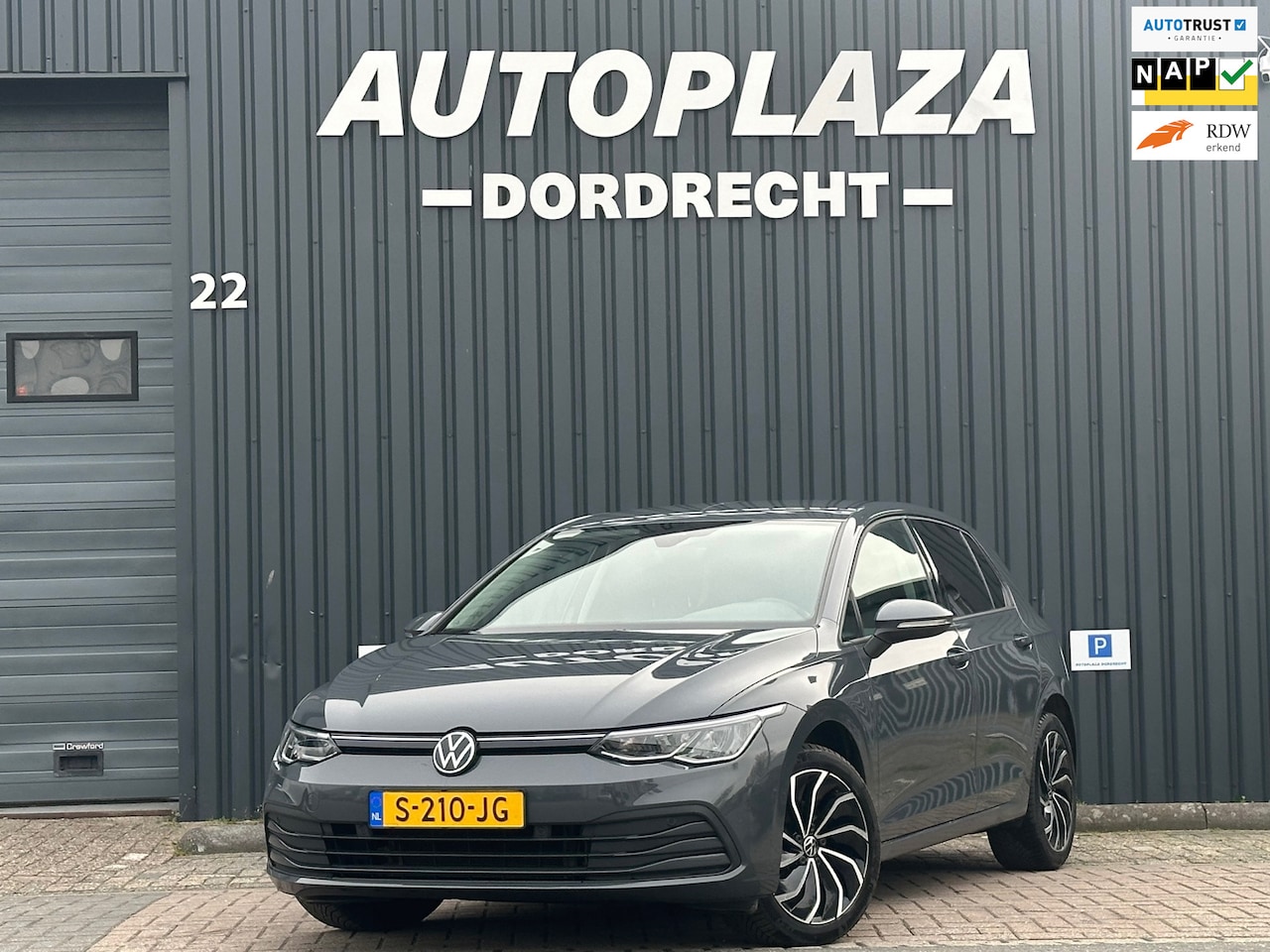 Volkswagen Golf - 1.0 TSI Life ACC|VIRTUAL|NAVI - AutoWereld.nl