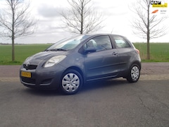Toyota Yaris - 1.3 VVTi Aspiration / Airco / Hoge zit / 6 versnellingen