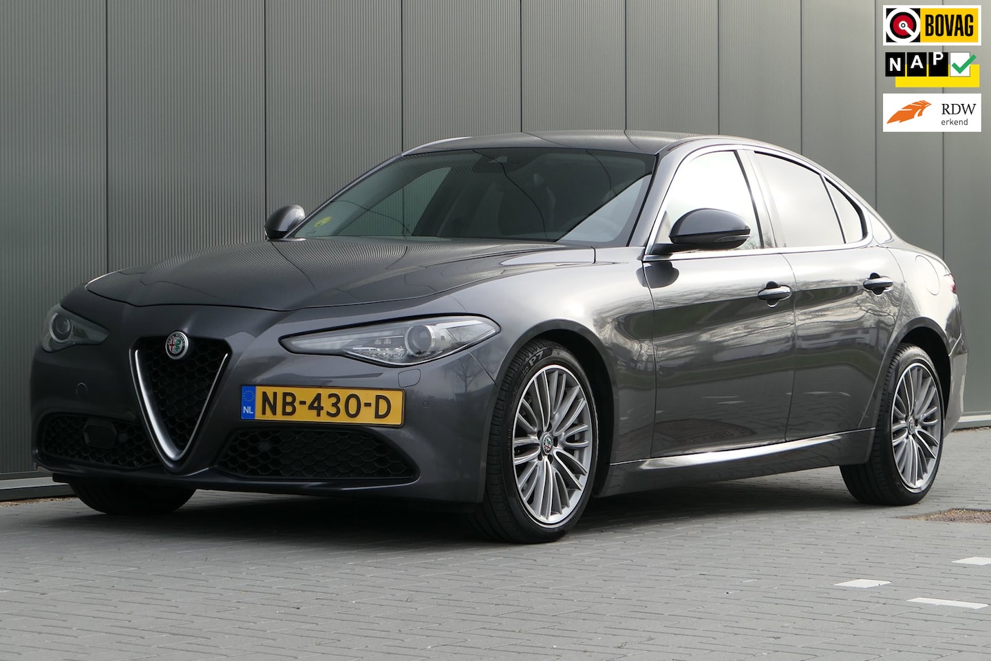 Alfa Romeo Giulia - 2.2 Eco Business Super NAP Leder Navi Camera Dealer onderhouden - AutoWereld.nl