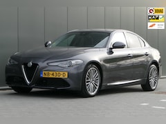 Alfa Romeo Giulia - 2.2 Eco Business Super NAP Leder Navi Camera Dealer onderhouden