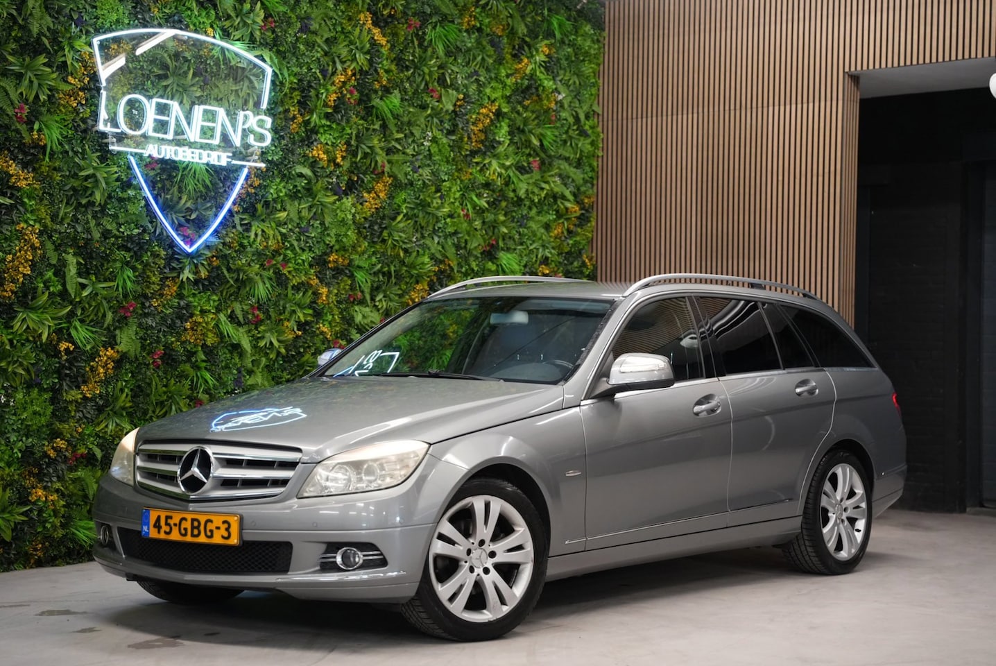 Mercedes-Benz C-klasse Estate - 180 K Business Class Avantgarde Automaat / Trekhaak / Parkeersensoren - AutoWereld.nl