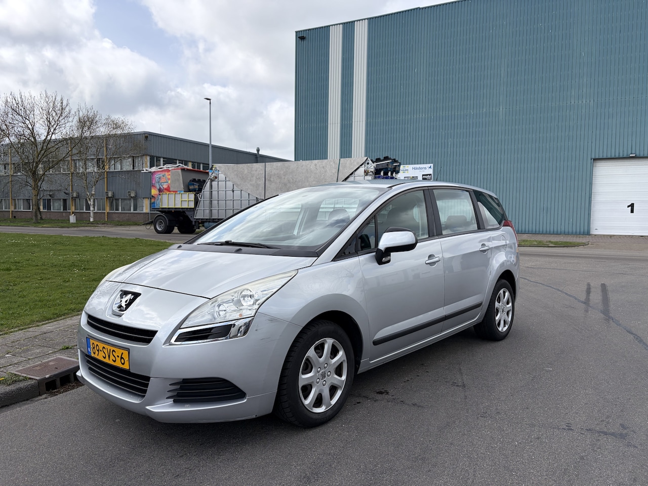 Peugeot 5008 - 1.6-16V VTi SR 7-Persoons 120 PK. Zeer fijn rijdende auto !!! - AutoWereld.nl