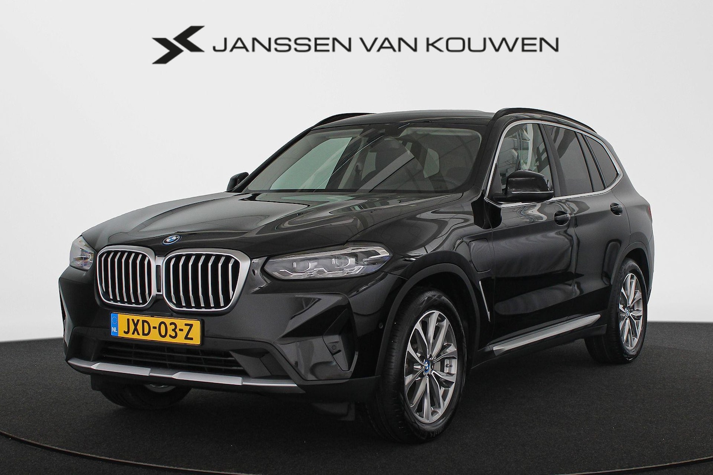 BMW X3 - xDrive30e SOH 99% Sportstoelen Stoelverwarming 19" Achteruitrijcamera - AutoWereld.nl
